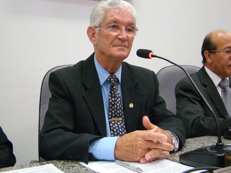 Presidente Carreira pede redutores de velocidade em vias da Vila Real